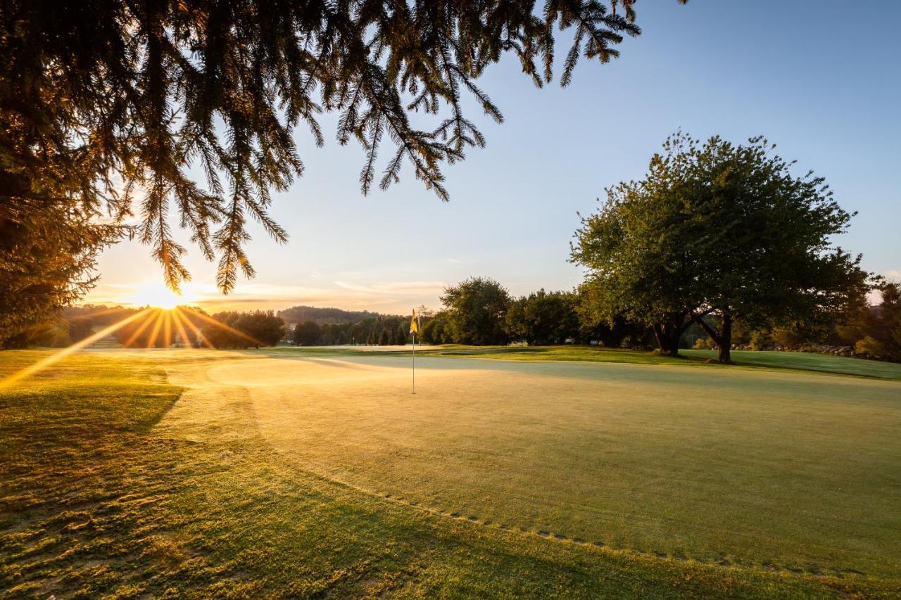 Готель Golf Certovo Bremeno Jistebnice Екстер'єр фото