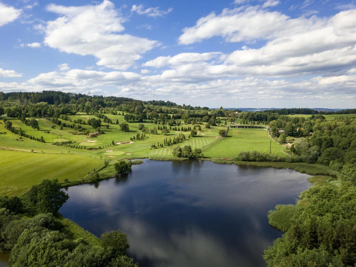 Готель Golf Certovo Bremeno Jistebnice Екстер'єр фото
